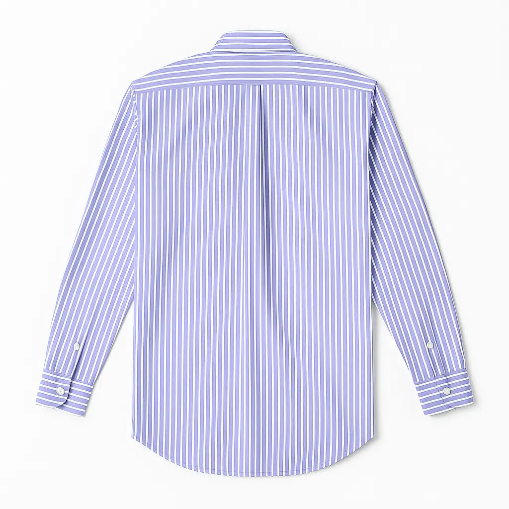 Camisa masculina Oxford azul listrada, 100% algodão, gola abotoada e manga longa, estilo casual e social elegante.