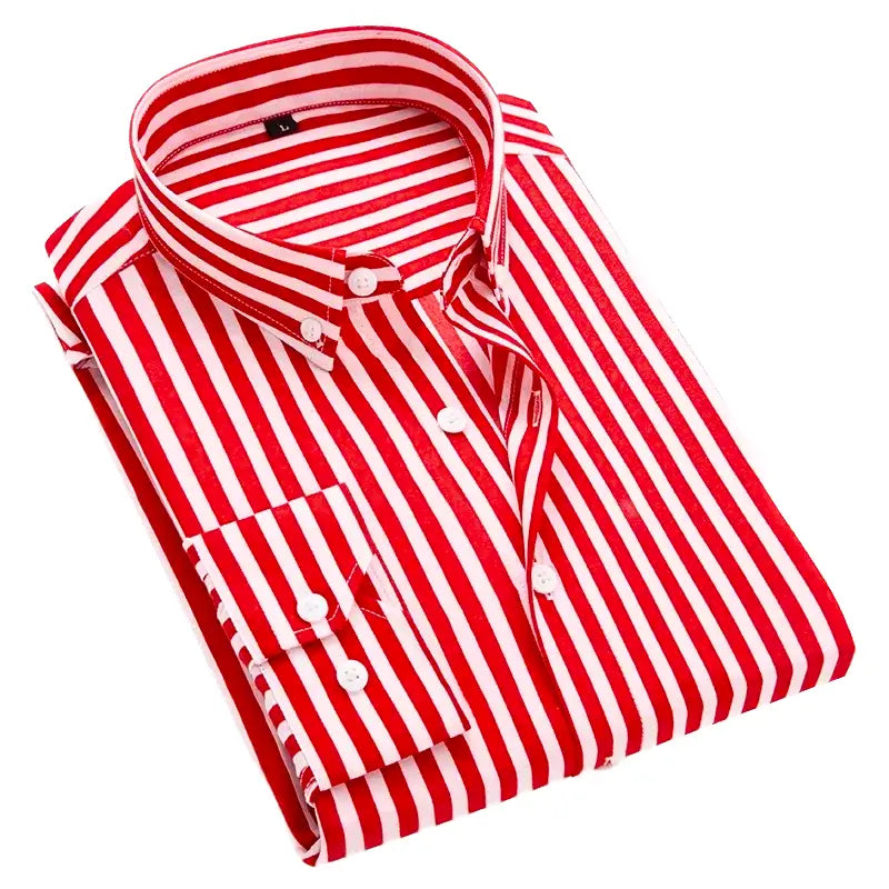 Camisa Social Masculina Listrada com fechamento em botões e modelagem moderna