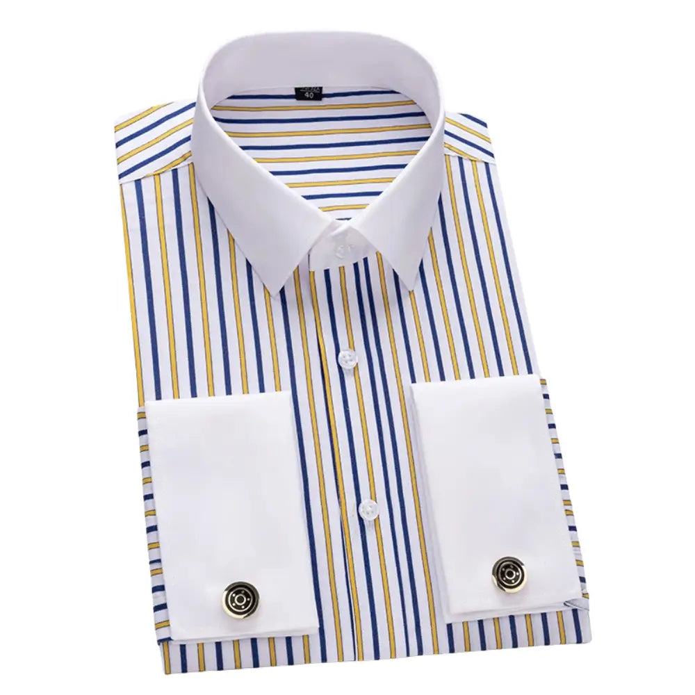 Camisa Social Masculina Listrada manga longa com fechamento em botões e abotoadura nas mangas
