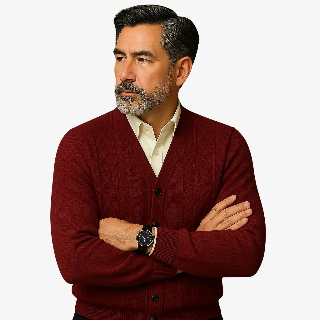 Cardigan masculino azul com gola V e botões. Estilo clássico com textura elegante, ideal para dias frios com sofisticação.