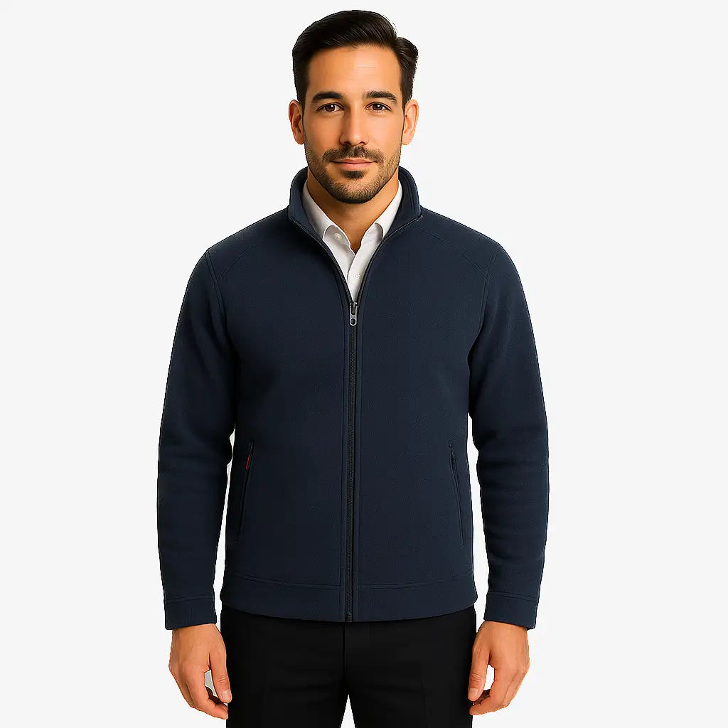 Jaqueta masculina em fleece com zíper frontal, ideal para dias frios. Confortável, leve e versátil para o outono e inverno.
