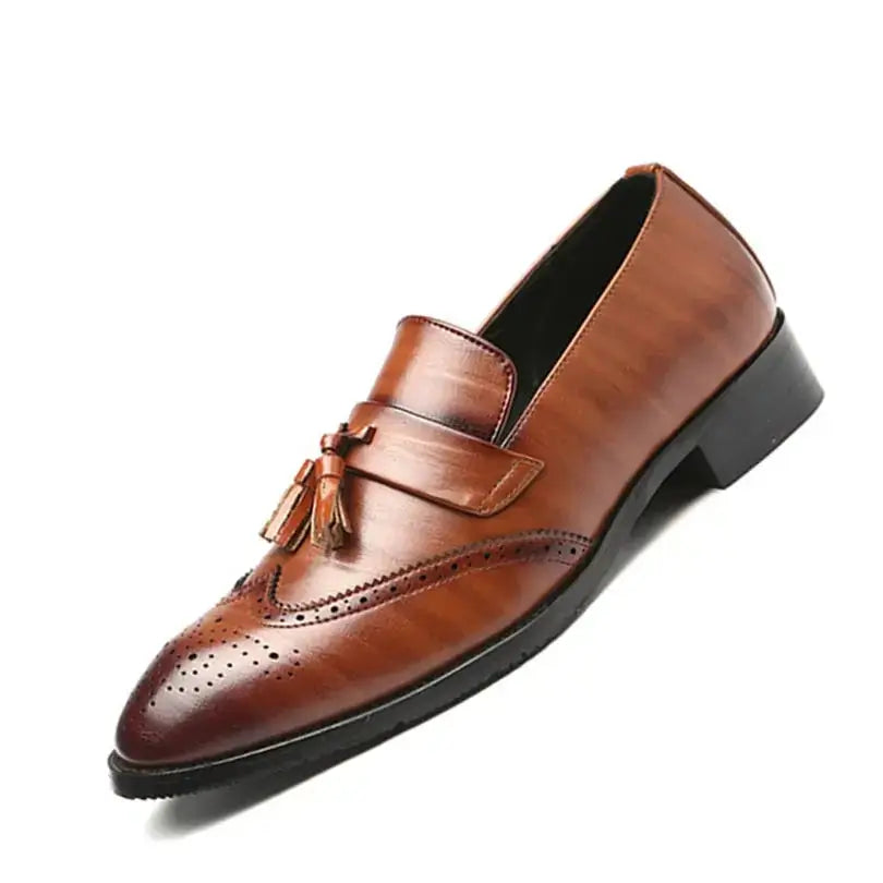 mocassim masculino em couro confortável, modelo social, ideal para uso diário.