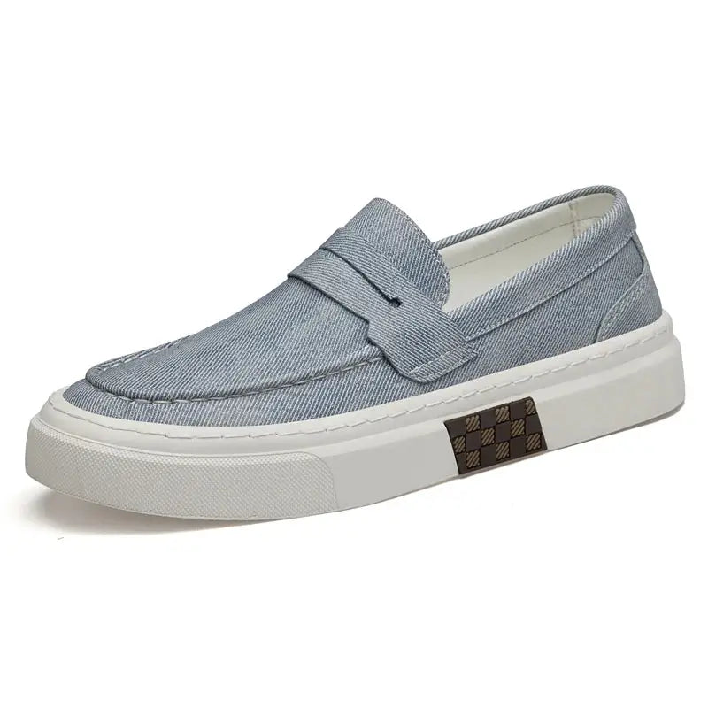 Loafer masculino em couro confortável, modelo casual, ideal para uso diário.