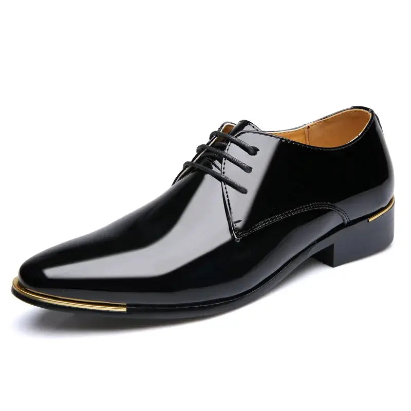Sapato derby masculino em couro confortável, modelo social, ideal para uso diário e ocasiões especiais.