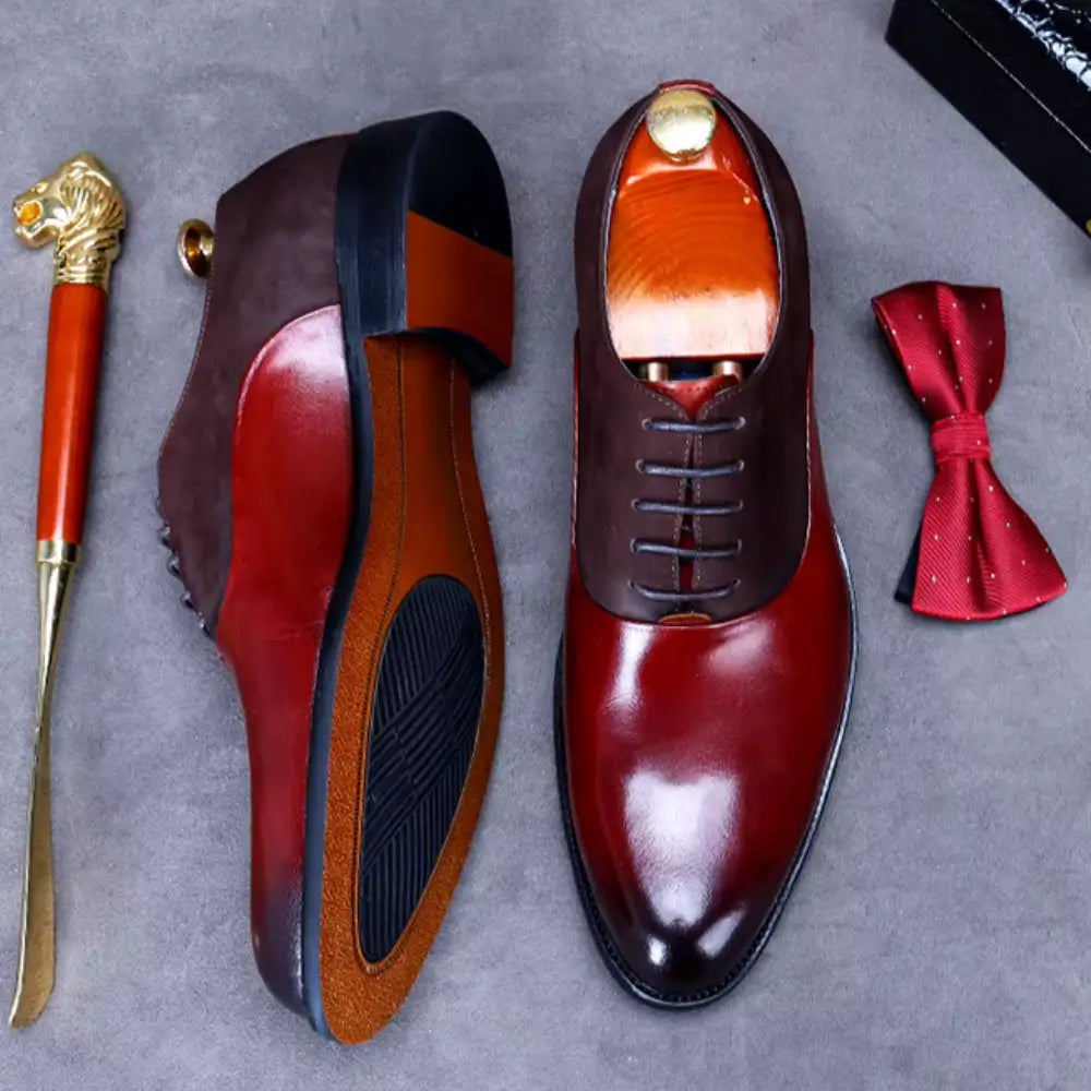Sapato Masculino Oxford em couro confortável, modelo social, ideal para uso diário e ocasiões especiais.