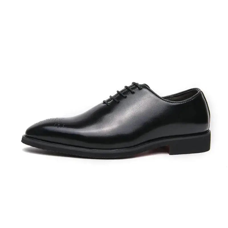 Sapato Oxford Masculino Em Couro confortável, modelo social, ideal para uso diário e ocasiões especiais.