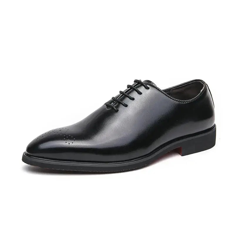 Sapato Oxford Masculino Em Couro confortável, modelo social, ideal para uso diário e ocasiões especiais.