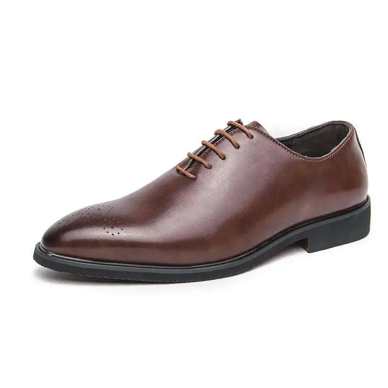 Sapato Oxford Masculino Em Couro confortável, modelo social, ideal para uso diário e ocasiões especiais.