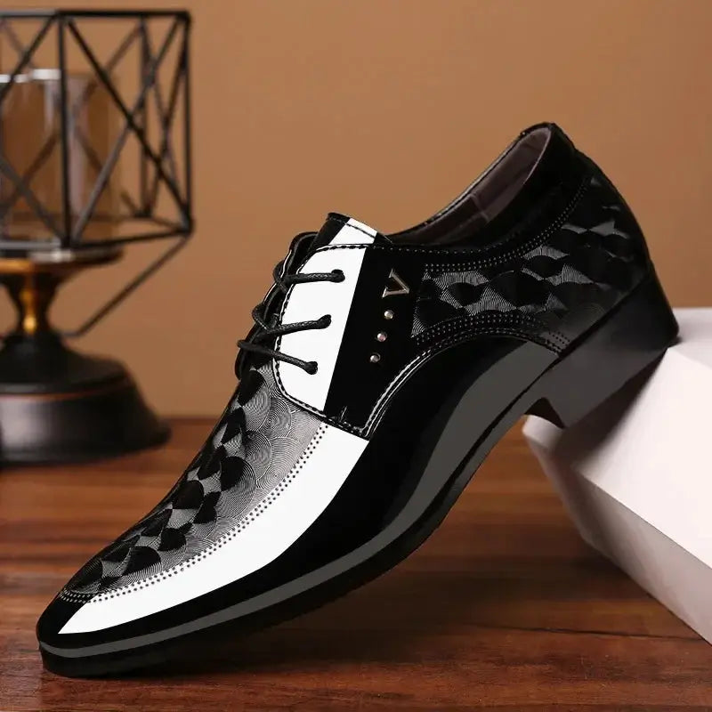 Sapato Social Masculino Derby Em Couro confortável, modelo social, ideal para uso diário e ocasiões especiais.