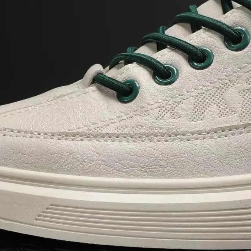 Tênis casual masculino branco, modelo casual, ideal para uso diário, confortável e respirável.