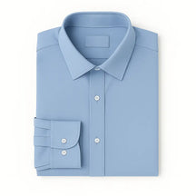 Camisa masculina Oxford azul militar manga longa, com gola colarinho, bolso no peito e botões frontais brancos, estilo casual e elegante.