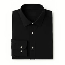Camisa masculina Oxford preta  manga longa, com gola colarinho, bolso no peito e botões frontais brancos, estilo casual e elegante.
