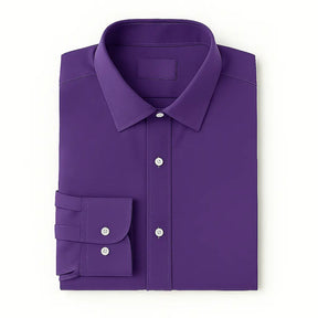 Camisa masculina Oxford roxo manga longa, com gola colarinho, bolso no peito e botões frontais brancos, estilo casual e elegante.