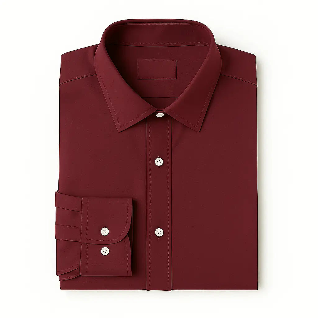 Camisa masculina Oxford vinho manga longa, com gola colarinho, bolso no peito e botões frontais brancos, estilo casual e elegante.