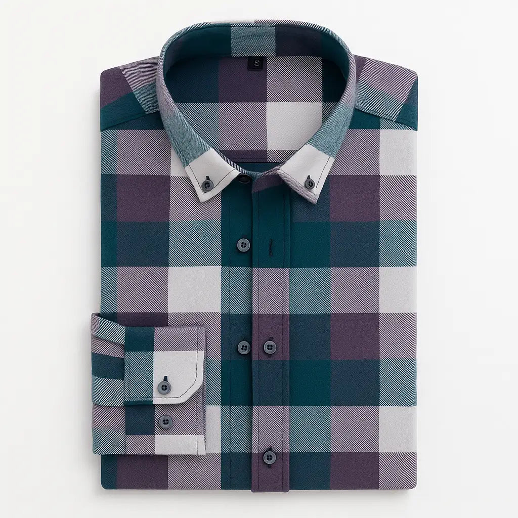 Camisa masculina flanelada xadrez verde, manga longa, 100% algodão, bolso frontal e gola com botão.