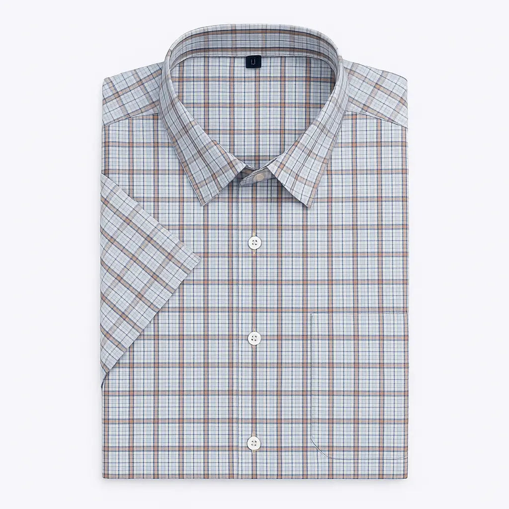Camisa masculina xadrez manga curta, slim fit, confeccionada em algodão, estilo casual para o verão.