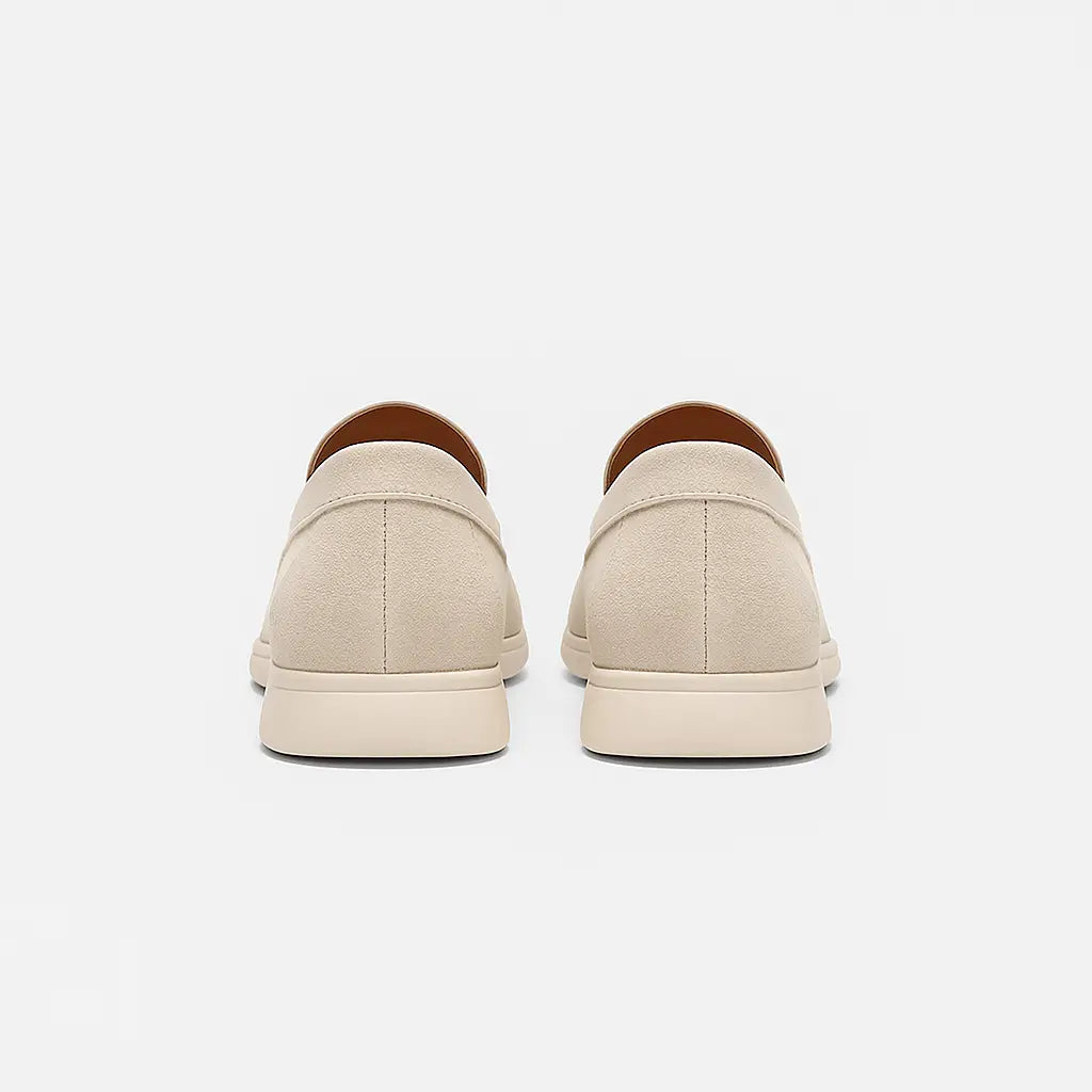 Loafer masculino em camurça  com solado emborrachado