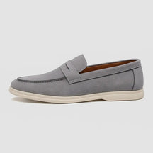 Loafer masculino em camurça  com solado emborrachado