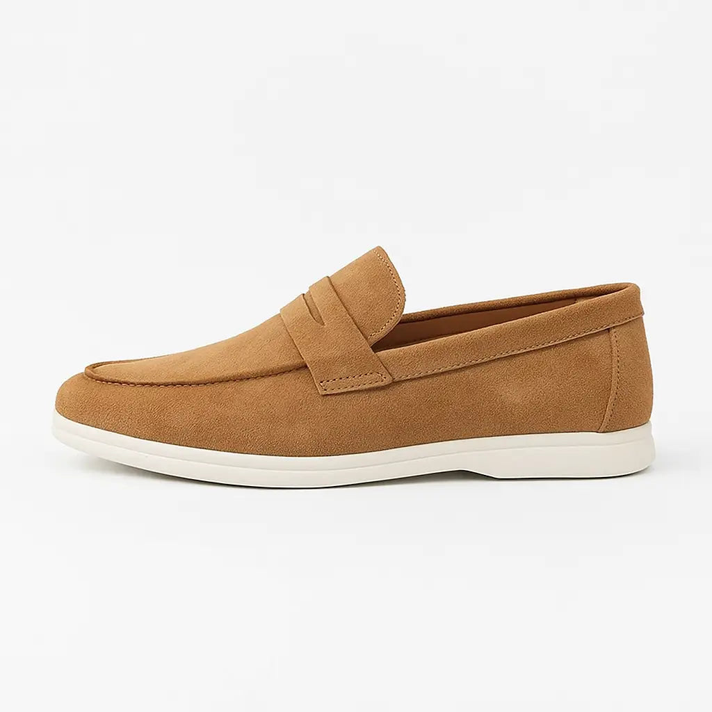 Loafer masculino em camurça  com solado emborrachado