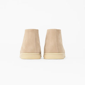 Loafer masculino Milano High-Top em camurça cinza, design moderno de cano médio.