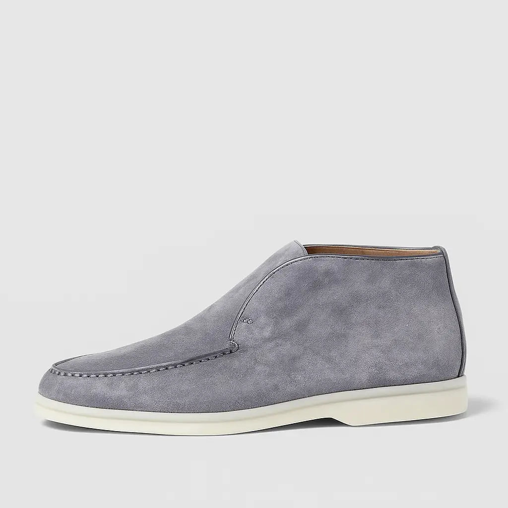 Loafer masculino Milano High-Top em camurça cinza, design moderno de cano médio.