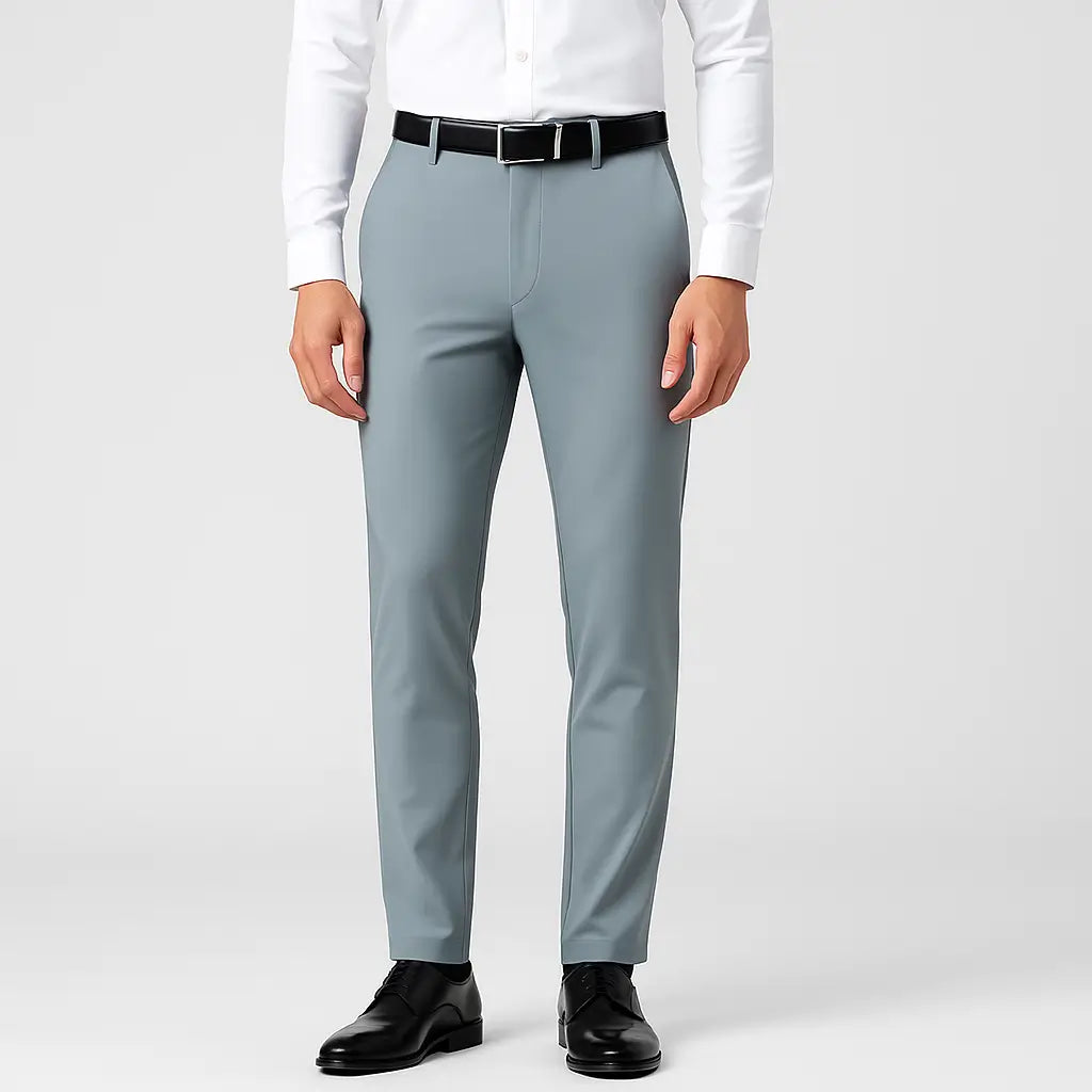 Calça Masculina Social MODAL PLUS: leve e respirável, não transparente, com caimento sofisticado. Frescor e conforto em dias quentes.leve e respirável, demonstrando tecido não transparente e caimento sofisticado para o verão.