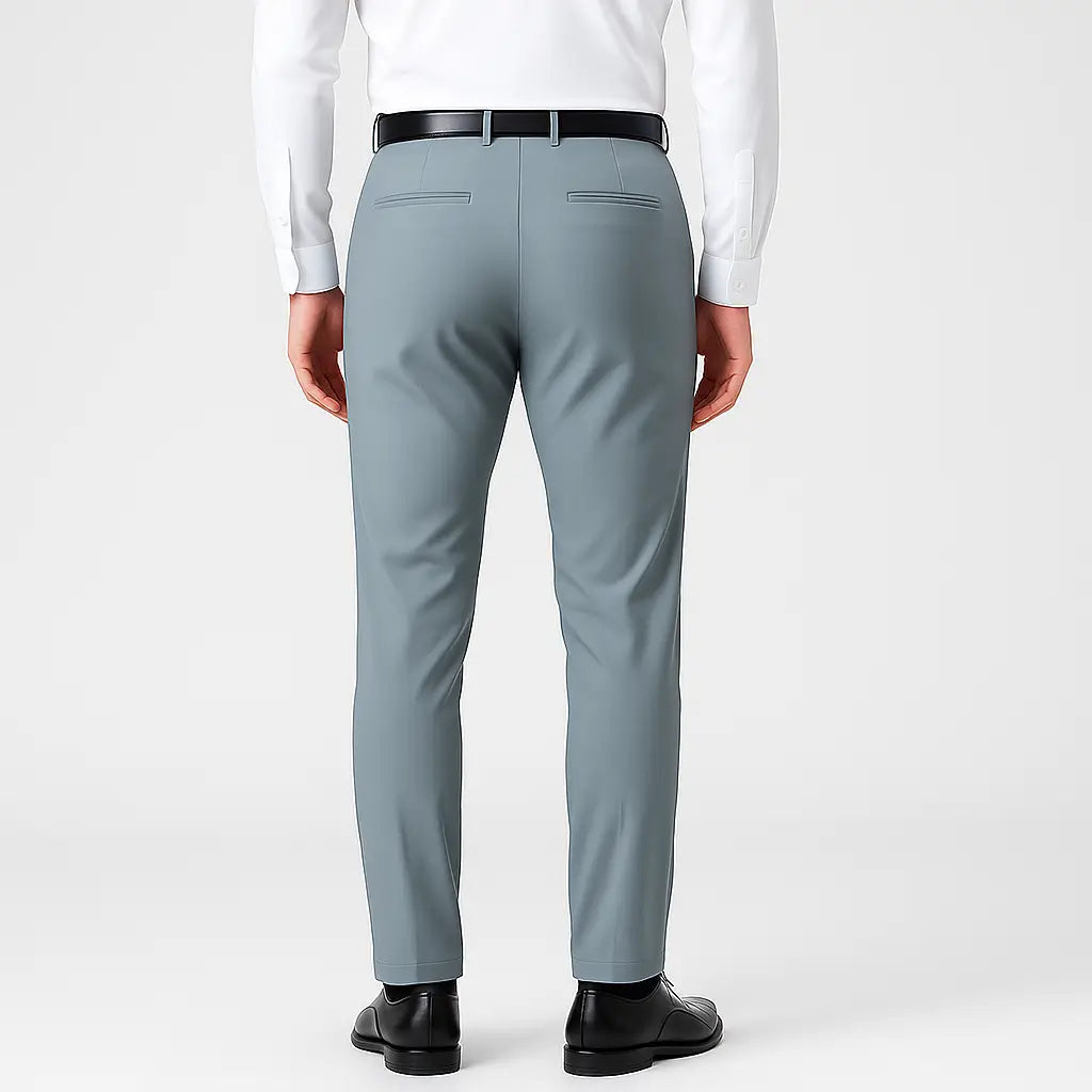 Calça Masculina Social MODAL PLUS: leve e respirável, não transparente, com caimento sofisticado. Frescor e conforto em dias quentes.leve e respirável, demonstrando tecido não transparente e caimento sofisticado para o verão.