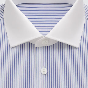 Camisa Social Masculina Listrada manga longa com fechamento em botões e abotoadura nas mangas