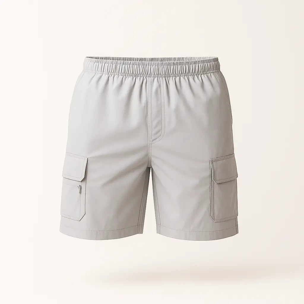 Bermuda cargo masculina preta oversized com cintura elástica e múltiplos bolsos.