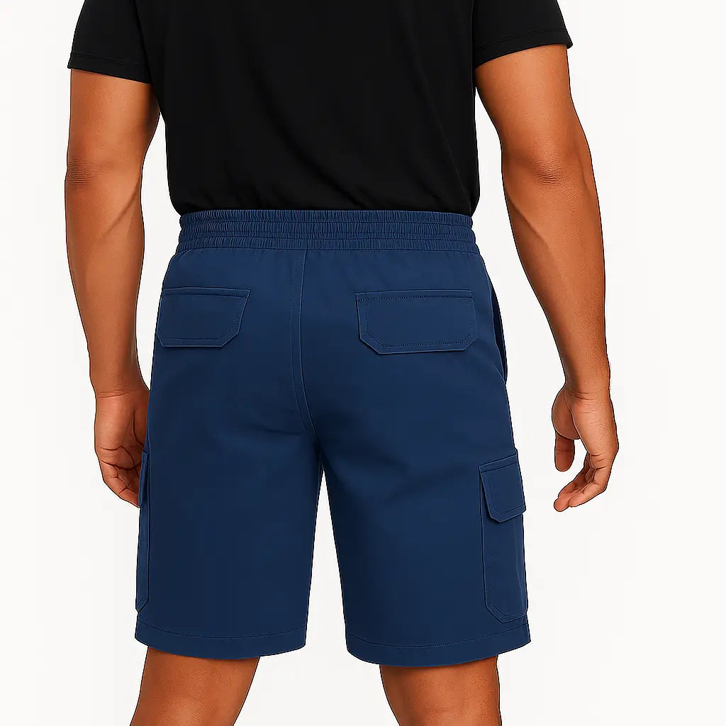 Bermuda cargo masculina azul em algodão respirável com múltiplos bolsos.