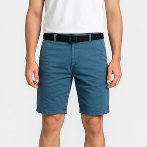 Bermuda masculina de algodão com elástico e cinto ajustável.