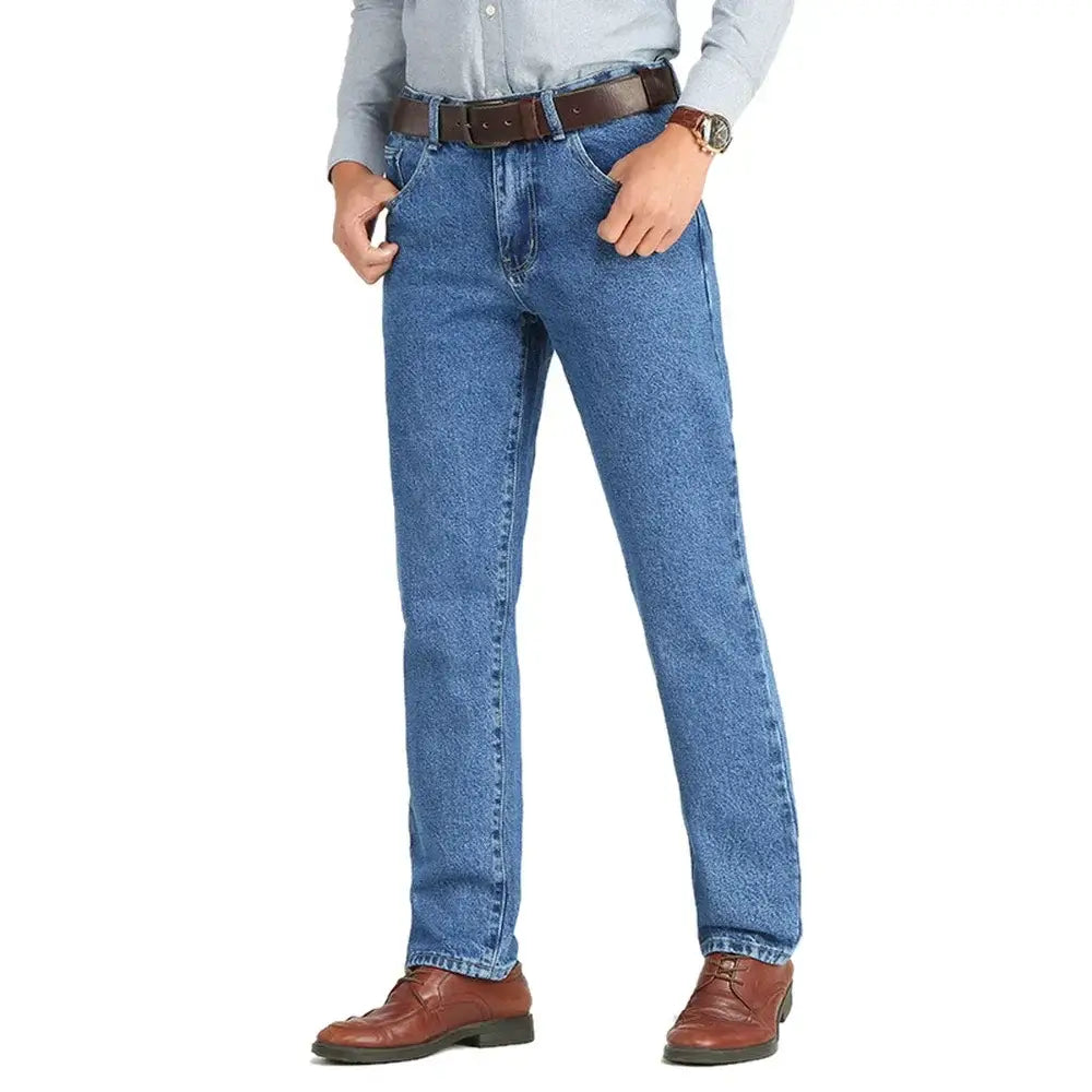 Calça Jeans Masculina Estilo casual formal Seu design sofisticado com modelagem reta proporciona um visual moderno, perfeito para ambientes corporativos e encontros casuais.