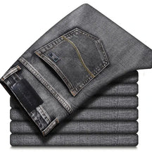 Calça Jeans Masculina Estilo casual formal Seu design sofisticado com modelagem reta proporciona um visual moderno, perfeito para ambientes corporativos e encontros casuais.