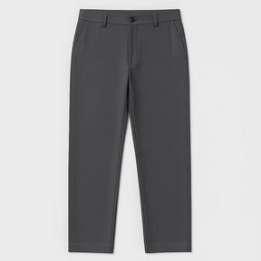 Calça masculina MODAL PLUS Ultra Thin  em tecido ice silk ultrafino, destacando frescor, leveza e secagem rápida para o verão.