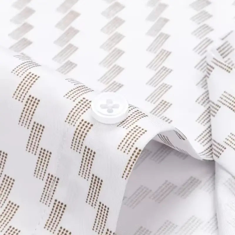 camisa masculina manga longa com fechamentos em botões e estampa geometrica