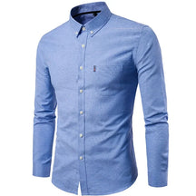 Camisa Casual Masculina Slim manga longa com fechamento em botões e bolso no peito direito