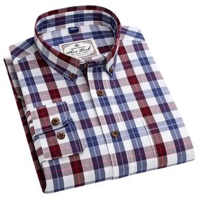 Camisa Masculina Oxford: elegante e estilo para qualquer ocasião. Confeccionada com Algodão de alta qualidade, caimento perfeito e conforto incomparável. Disponível em diversos tamanhos e cores.