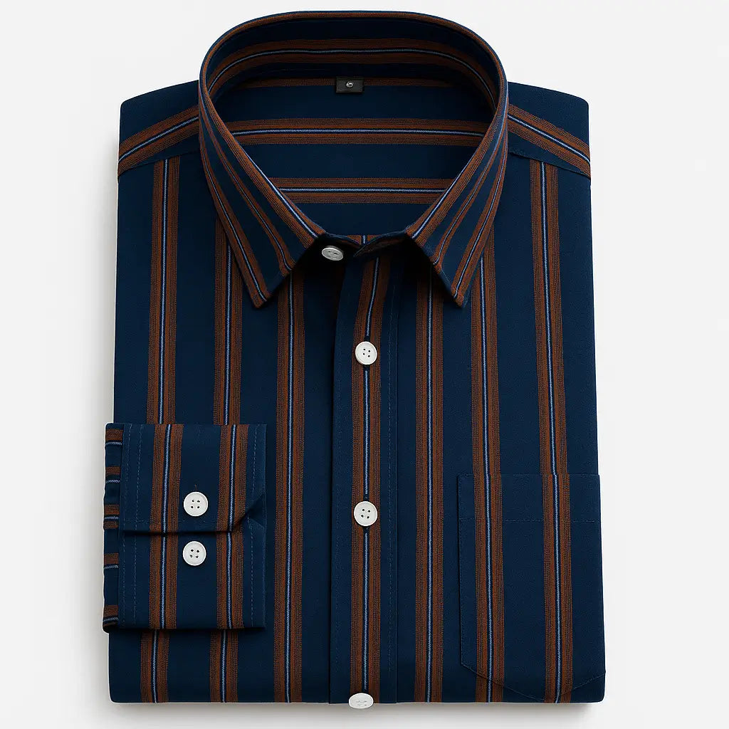 Camisa masculina Oxford listrada  slim fit em algodão premium, manga longa e gola estruturada.