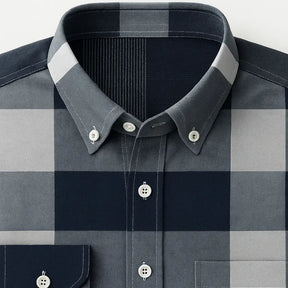 Camisa masculina Oxford xadrez slim fit em algodão premium, manga longa,cinza e branco, estilo casual elegante.
