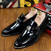 Loafer masculino  em couro confortável, modelo social, ideal para uso diário.