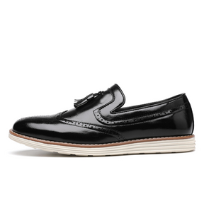 Loafer masculino  em couro confortável, modelo social, ideal para uso diário.