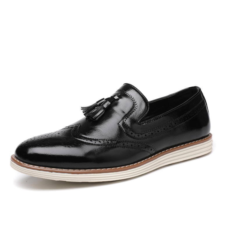 Loafer masculino  em couro confortável, modelo social, ideal para uso diário.