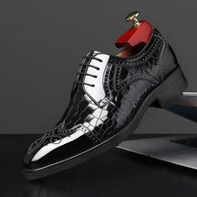 Sapato Social Masculino Brogue Em Couro confortável, modelo social, ideal para uso diário e ocasiões especiais.