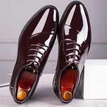 Sapato Social Masculino Oxford Em Couro confortável, modelo social, ideal para uso diário e ocasiões especiais.