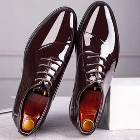 Sapato Social Masculino Oxford Em Couro confortável, modelo social, ideal para uso diário e ocasiões especiais.