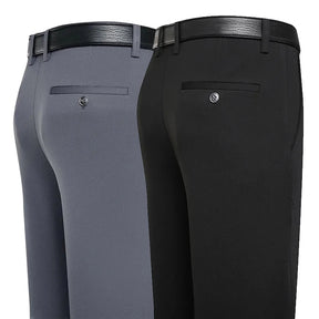 Calça Social Masculina Perfeita para ocasiões formais e profissionais, esta calça social é confeccionada em tecido de alta qualidade, com corte slim que proporciona um caimento moderno e confortável. Acabamento refinado e detalhes que valorizam o estilo clássico masculino. Ideal para combinar com camisas sociais e sapatos de couro, adicionando sofisticação e estilo ao casual