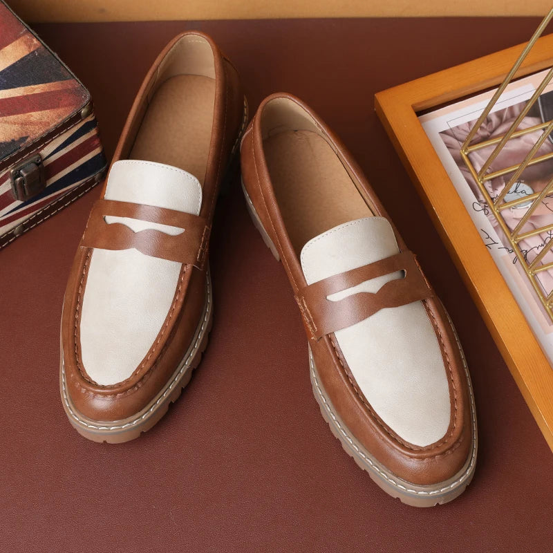 Loafer masculino  em couro confortável, modelo casual, ideal para uso diário e ocasiões especiais.