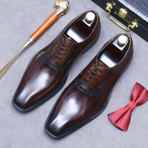 sapato masculino oxford em couro na cor marrom, modelo oxford, ideal para eventos especiais e uso casual.