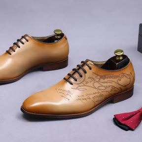 sapato masculino oxford em couro na cor marrom claro, modelo oxford, ideal para eventos especiais e uso casual.