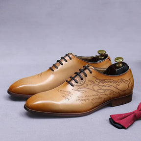 sapato masculino oxford em couro na cor marrom claro, modelo oxford, ideal para eventos especiais e uso casual.